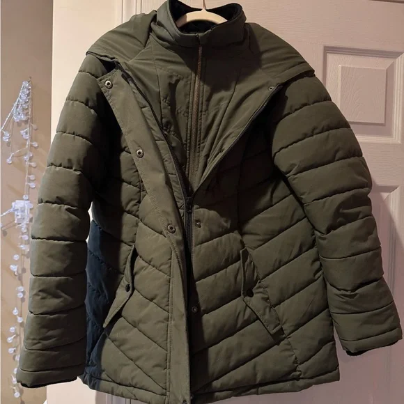 Swiss Tech Women's Dark Green Puffer Jacket - Picture 1 of 7